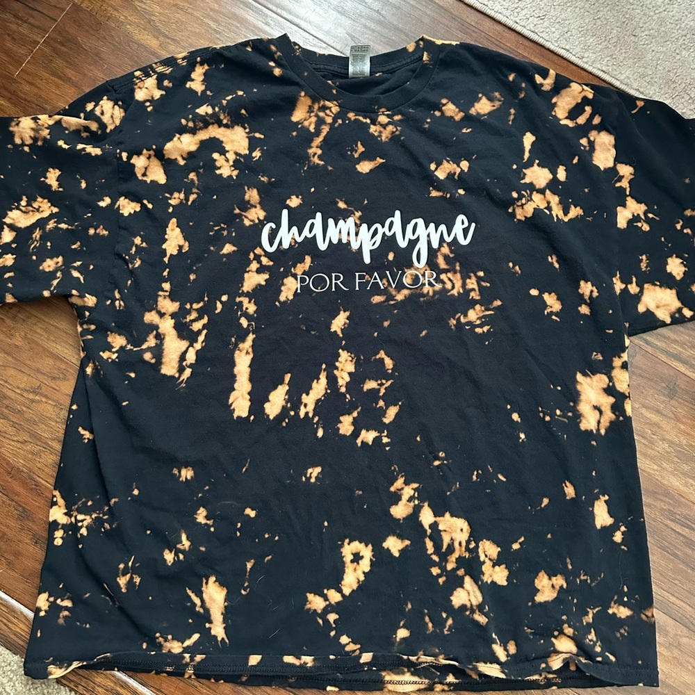 Champagne Tee